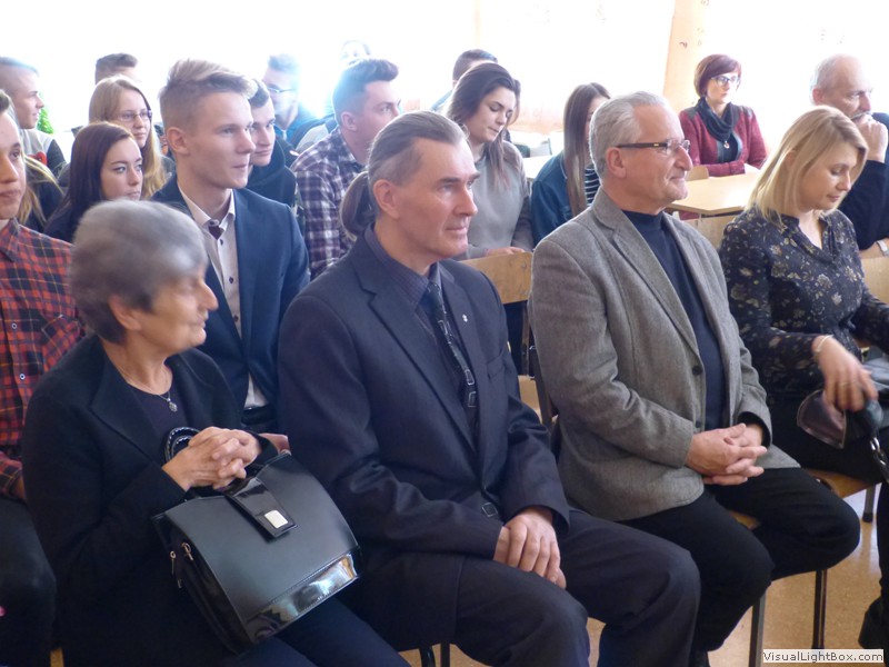 Lekcja patriotyzmu przygotowana przez klasę II a
