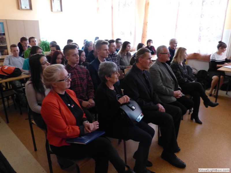 Lekcja patriotyzmu przygotowana przez klasę II a