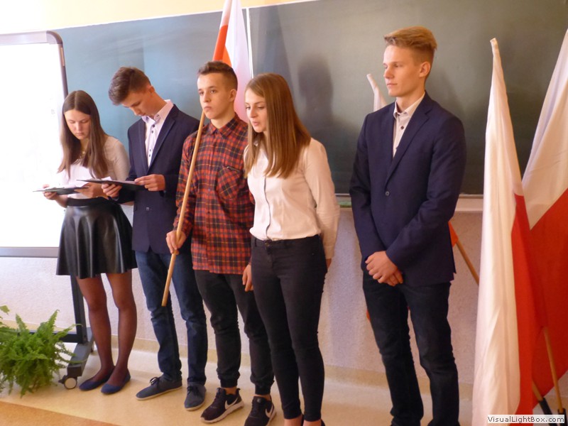 Lekcja patriotyzmu przygotowana przez klasę II a