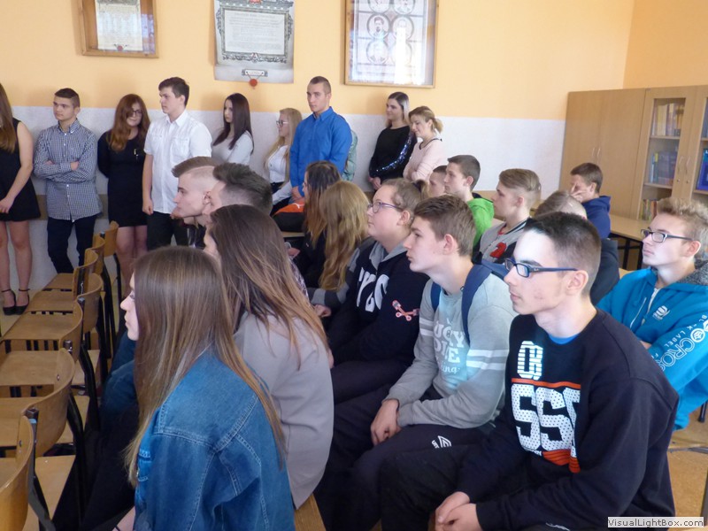 Lekcja patriotyzmu przygotowana przez klasę II a