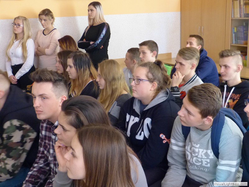 Lekcja patriotyzmu przygotowana przez klasę II a