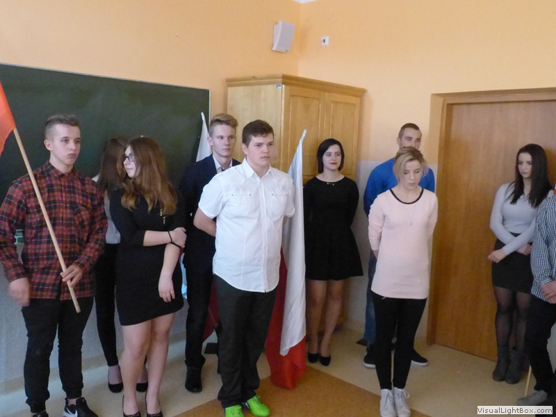Lekcja patriotyzmu przygotowana przez klasę II a