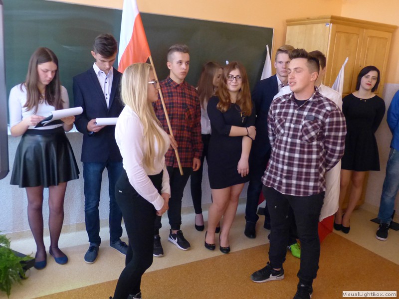 Lekcja patriotyzmu przygotowana przez klasę II a