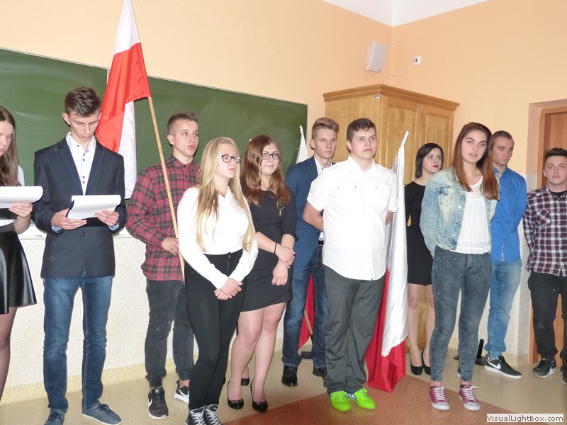 Lekcja patriotyzmu przygotowana przez klasę II a