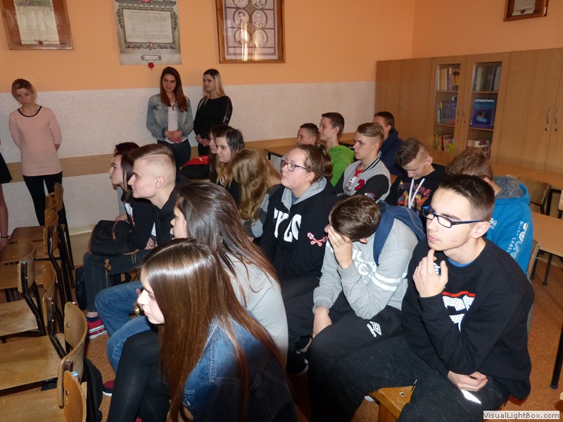 Lekcja patriotyzmu przygotowana przez klasę II a