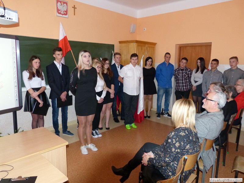 Lekcja patriotyzmu przygotowana przez klasę II a
