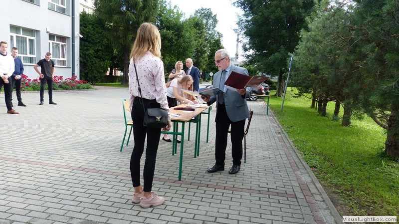 26 czerwca zakończono rok szkolny 2019/2020. W tym roku zakończenie…