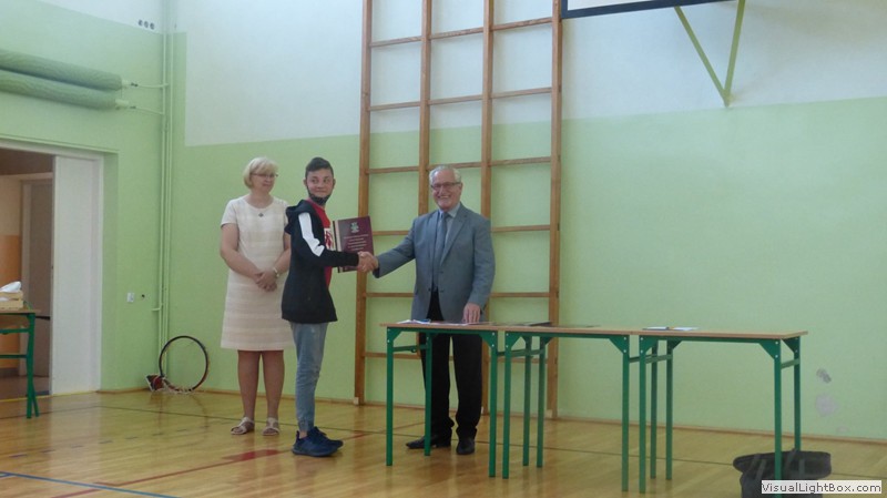 26 czerwca zakończono rok szkolny 2019/2020. W tym roku zakończenie…