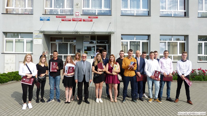 26 czerwca zakończono rok szkolny 2019/2020. W tym roku zakończenie…