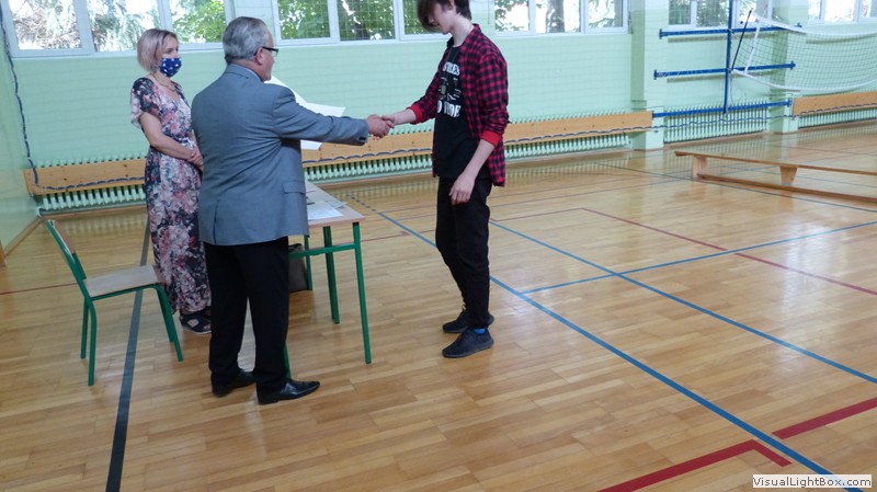 26 czerwca zakończono rok szkolny 2019/2020. W tym roku zakończenie…