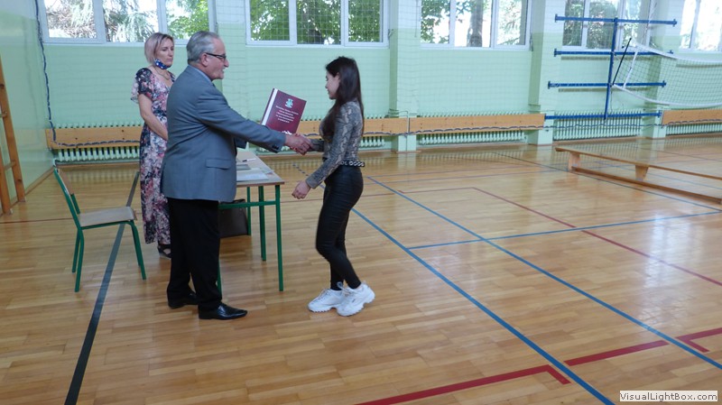 26 czerwca zakończono rok szkolny 2019/2020. W tym roku zakończenie…