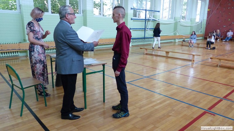 26 czerwca zakończono rok szkolny 2019/2020. W tym roku zakończenie…