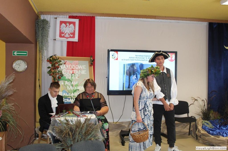 W całym kraju odbyło się wspólne czytanie „Ballad i romansów” Adama…