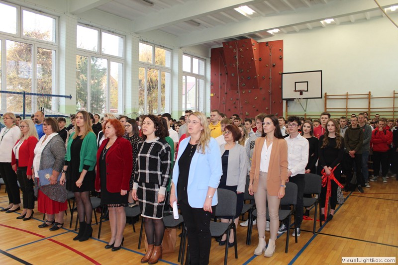 Akcja "Szkoła do Hymnu" i 104. rocznica odzyskania Niepodległości