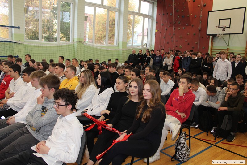 Akcja "Szkoła do Hymnu" i 104. rocznica odzyskania Niepodległości