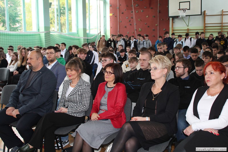 Akcja "Szkoła do Hymnu" i 105. rocznica odzyskania Niepodległości