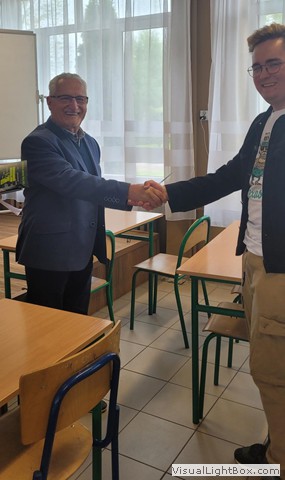 Wręczenie certyfikatów