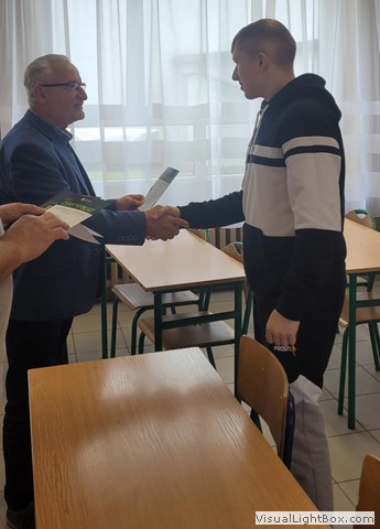 Wręczenie certyfikatów
