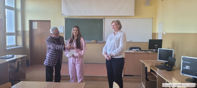 Stypendium za pierwsze półrocze roku szkolnego 2024/2025 wręczone