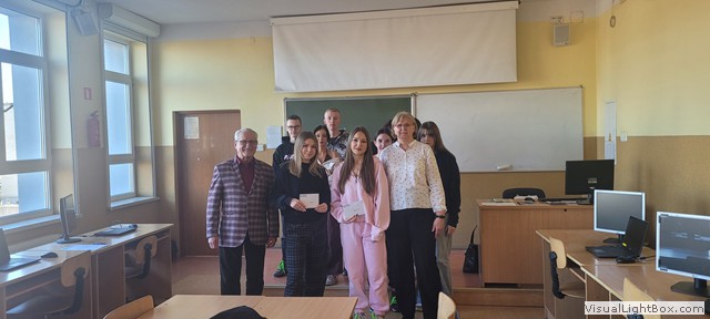 Stypendium za pierwsze półrocze roku szkolnego 2024/2025 wręczone
