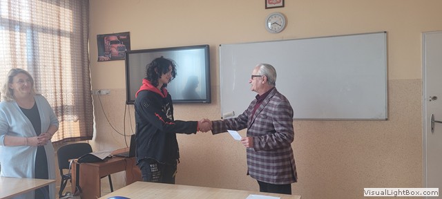 Stypendium za pierwsze półrocze roku szkolnego 2024/2025 wręczone