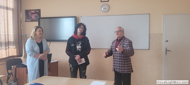 Stypendium za pierwsze półrocze roku szkolnego 2024/2025 wręczone