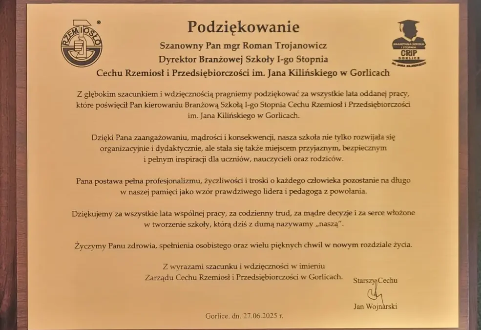 Wyjątkowe zakończenie roku szkolnego. Dyrektor odchodzi na zasłużoną emeryturę. – ilustracja 1