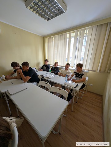 Pracownik techniczny z uprawnieniami SEP G1 do 1kV