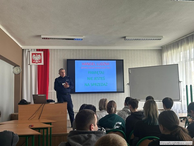 Prelekcja na temat handlu ludźmi