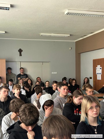 Prelekcja na temat handlu ludźmi